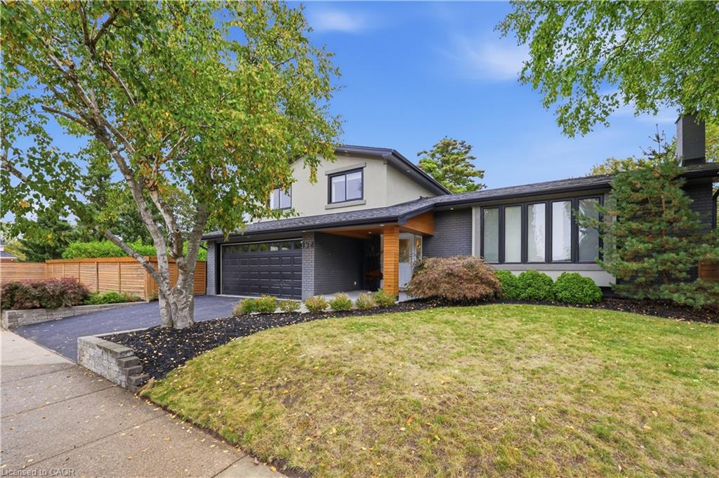 134 Fairwood Place W Property Photo 2