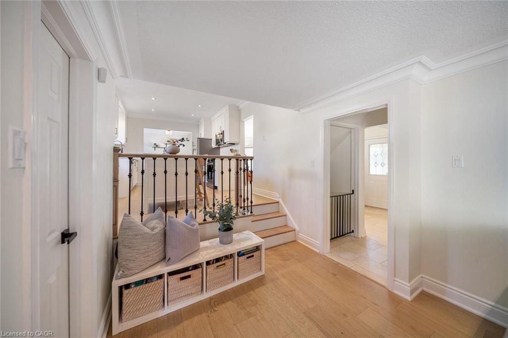 134 Fairwood Place W Property Photo 16