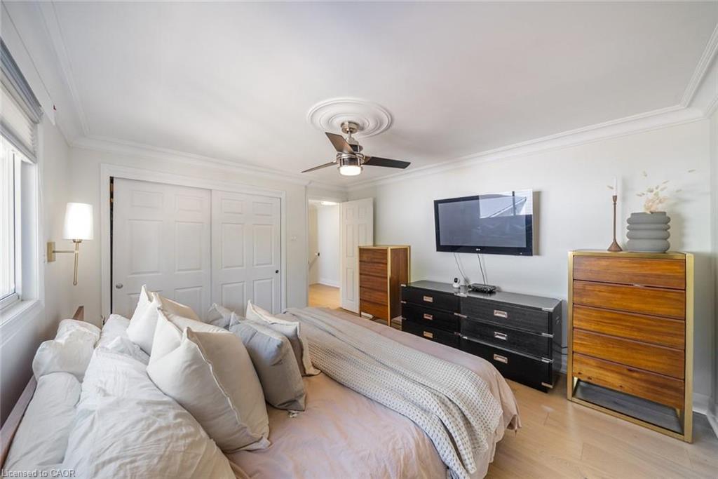 134 Fairwood Place W Property Photo 23