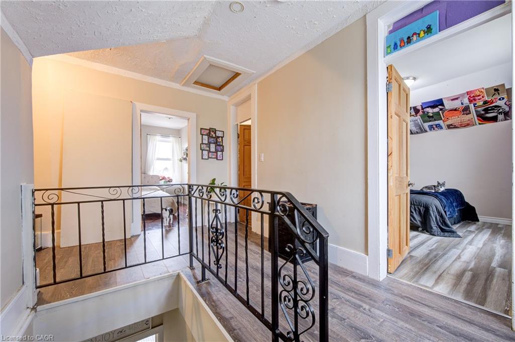 137 Wellington Street Property Photo 22