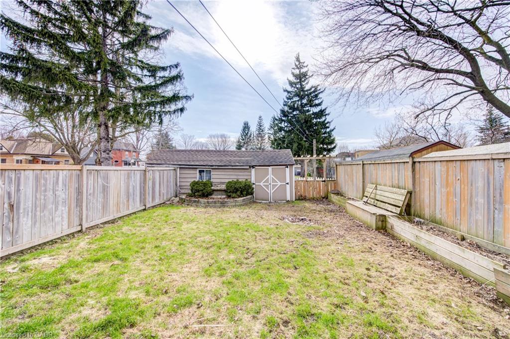137 Wellington Street Property Photo 31