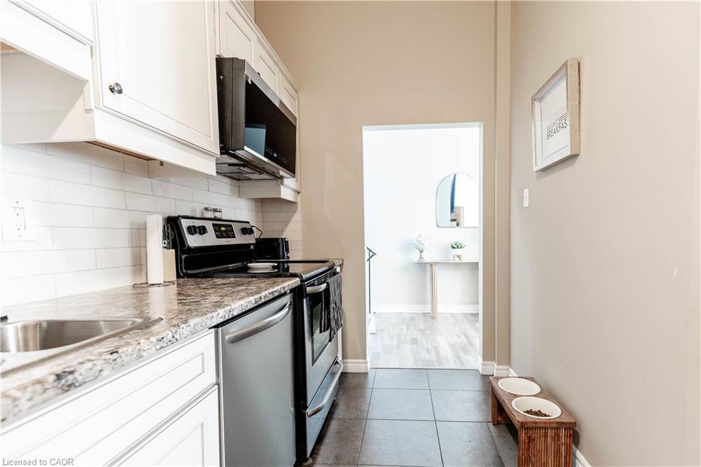 82 Overlea Drive Property Photo 11