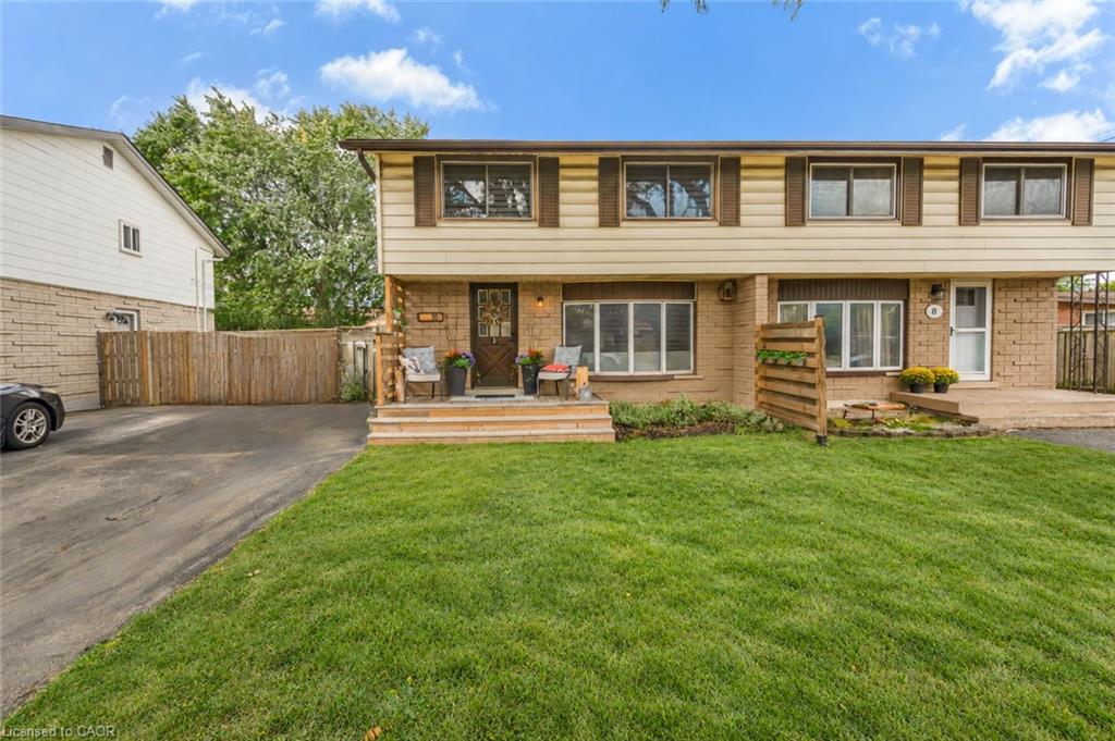 10 Goldfinch Road Property Photo 2