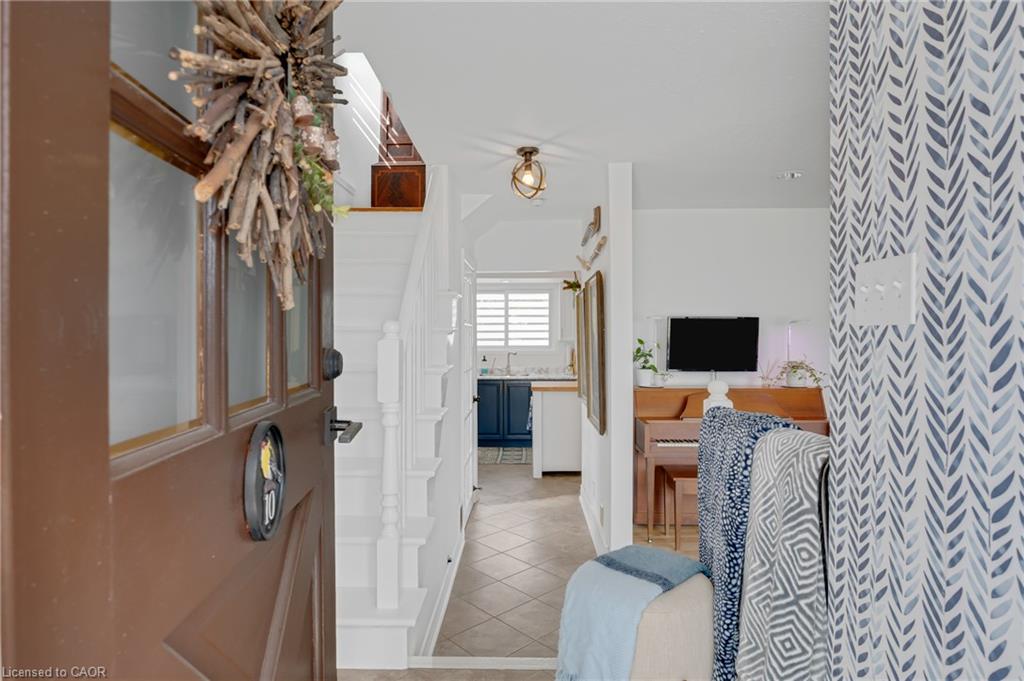 10 Goldfinch Road Property Photo 4