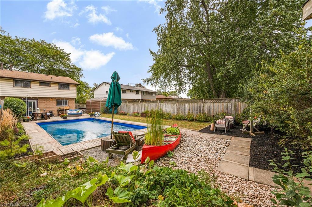 10 Goldfinch Road Property Photo 35