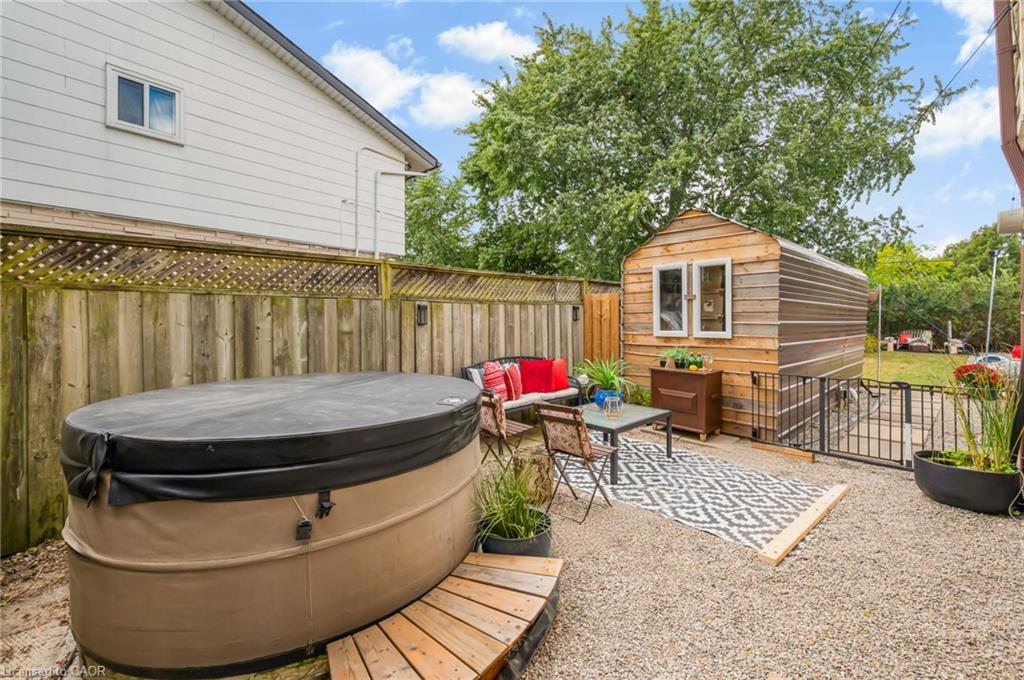 10 Goldfinch Road Property Photo 37