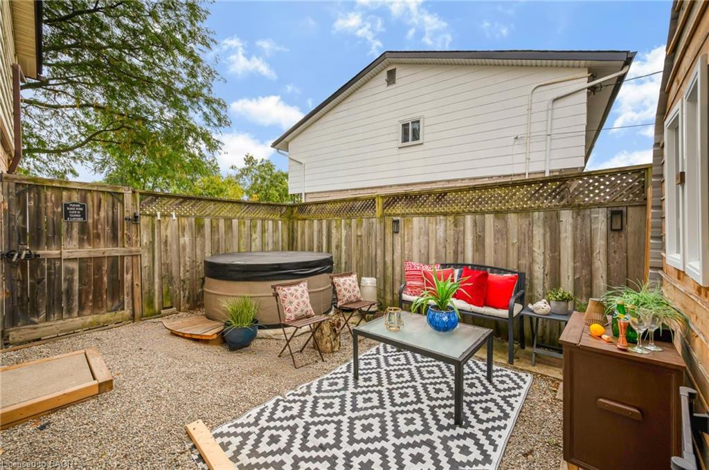 10 Goldfinch Road Property Photo 38