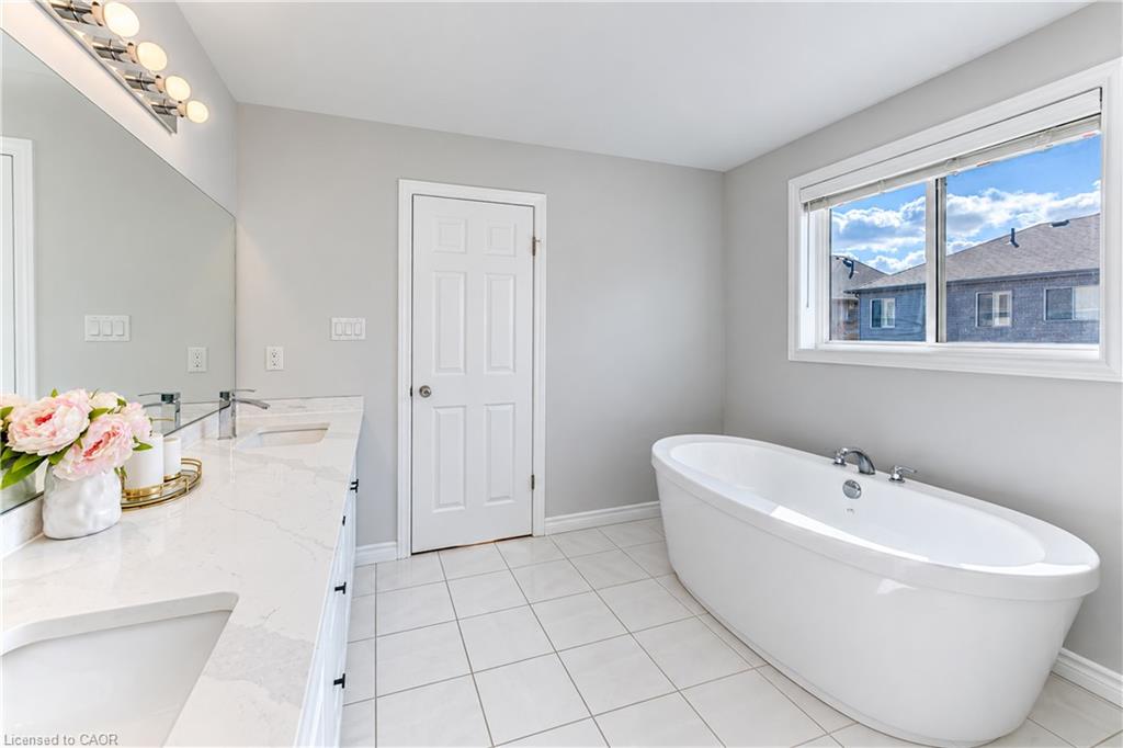 365 Woolwich Street Property Photo 19