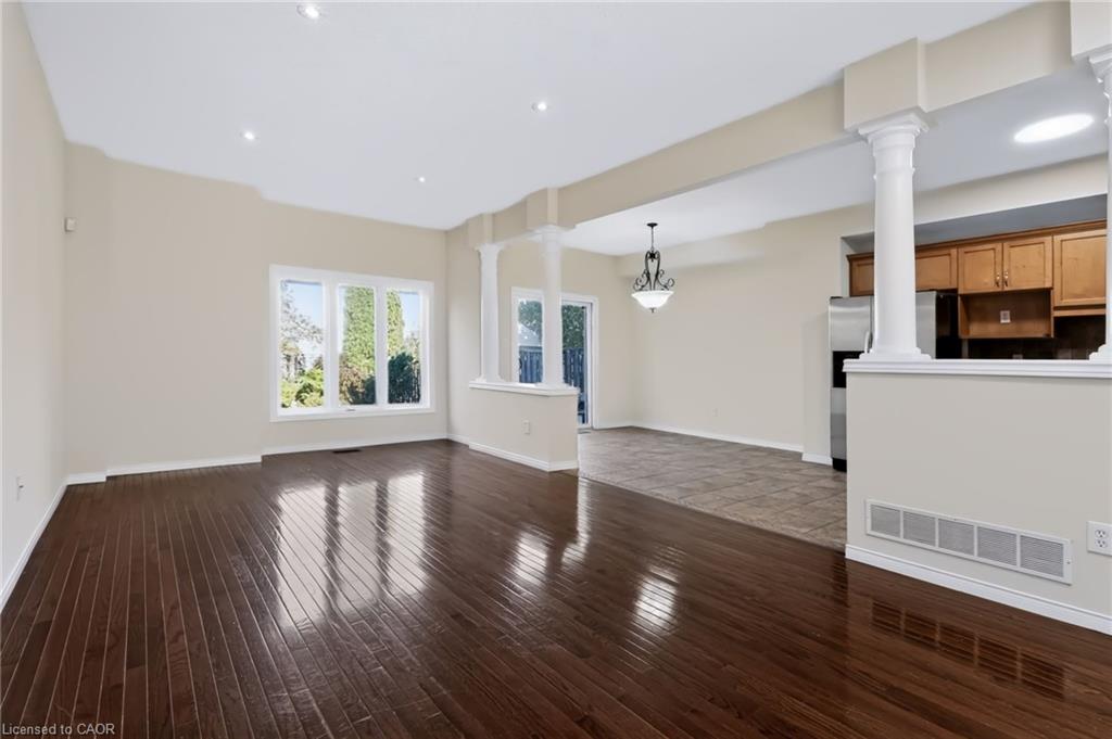 488 Stonehenge Drive Property Photo 10
