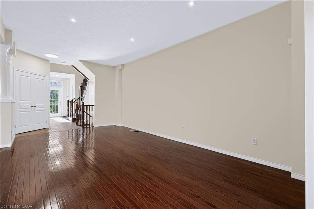 488 Stonehenge Drive Property Photo 12