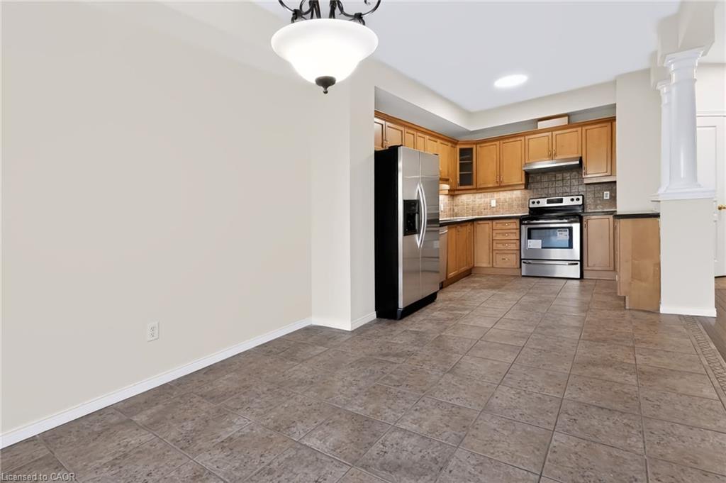 488 Stonehenge Drive Property Photo 16