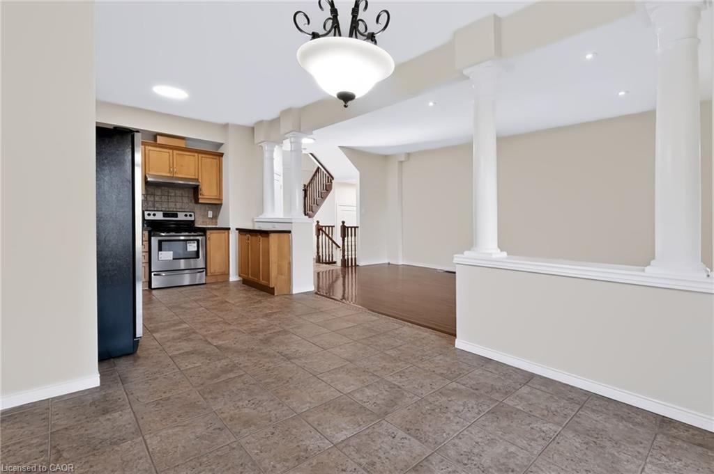 488 Stonehenge Drive Property Photo 18