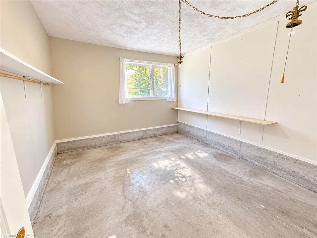 A-44 Patterson Avenue Property Photo 20