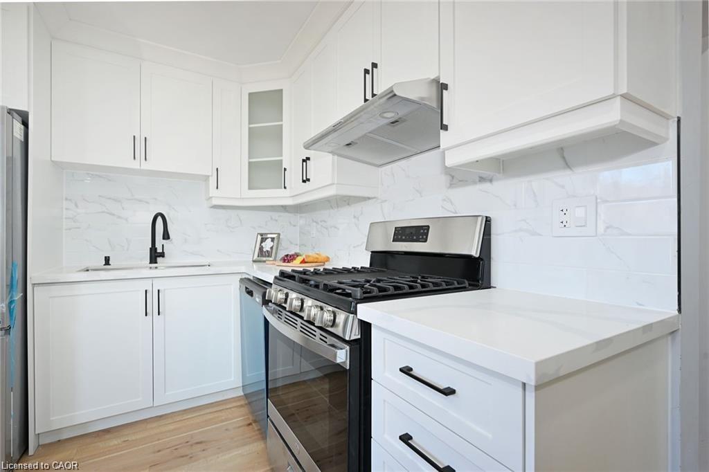 213 East 28th Street Property Photo 7