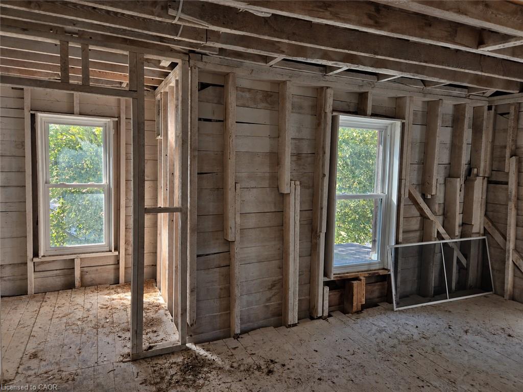 371 Hunter Street Property Photo 10