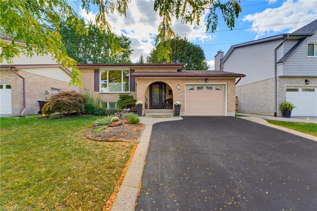 77 Yellow Birch Drive Property Photo 1