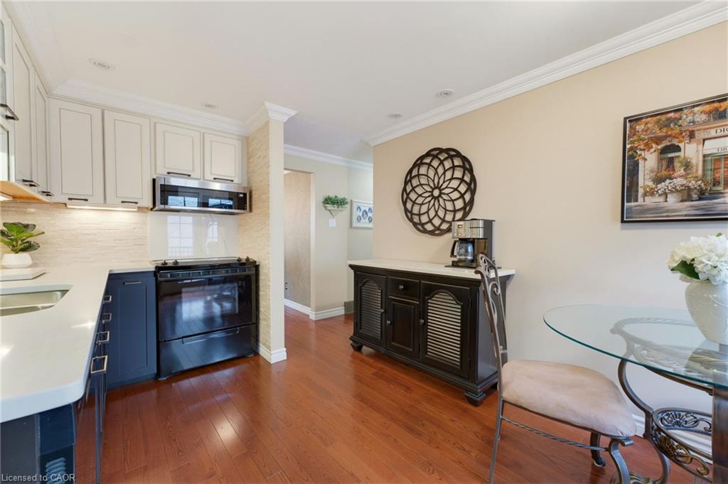 77 Yellow Birch Drive Property Photo 2