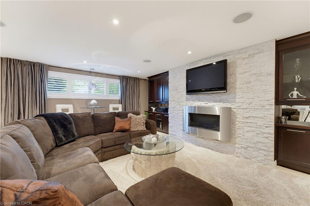 77 Yellow Birch Drive Property Photo 3