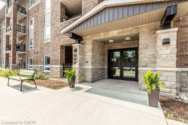 105-456 Lorne Avenue Property Photo 4