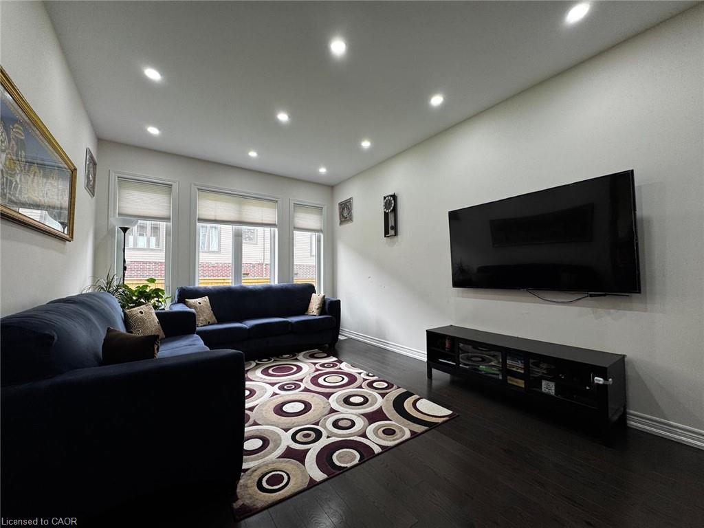 10 Talence Drive Property Photo 8