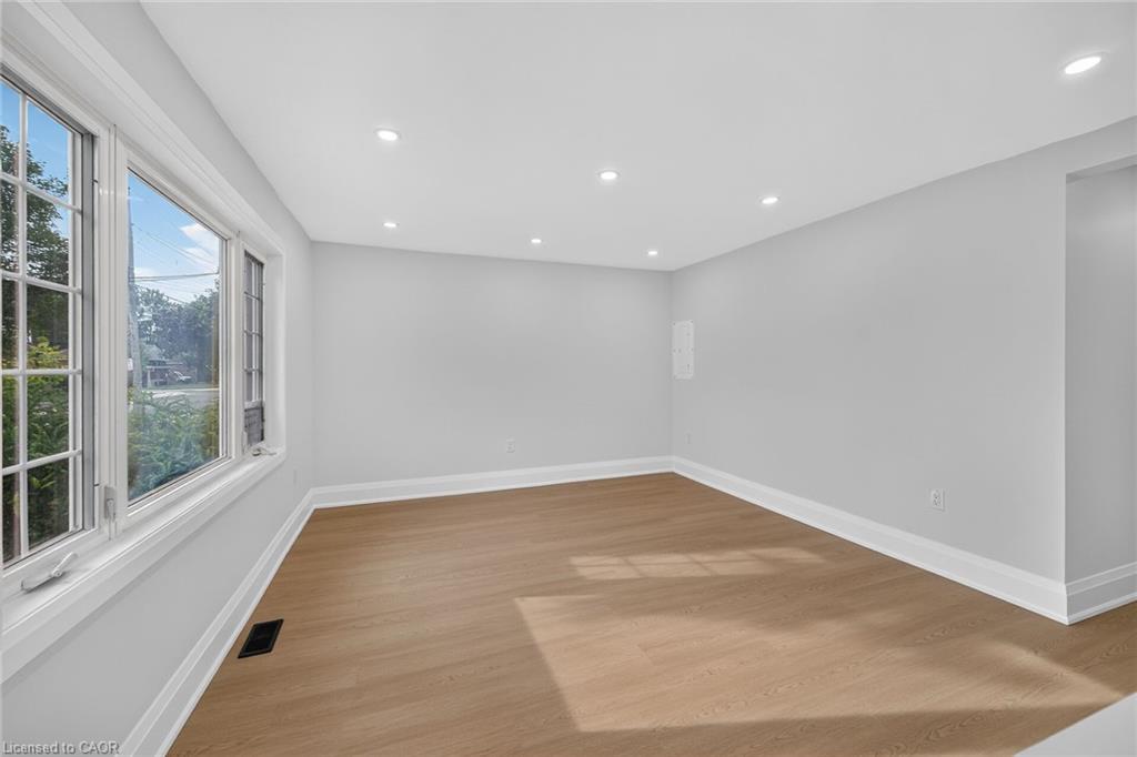 50 West 4th Street Property Photo 7