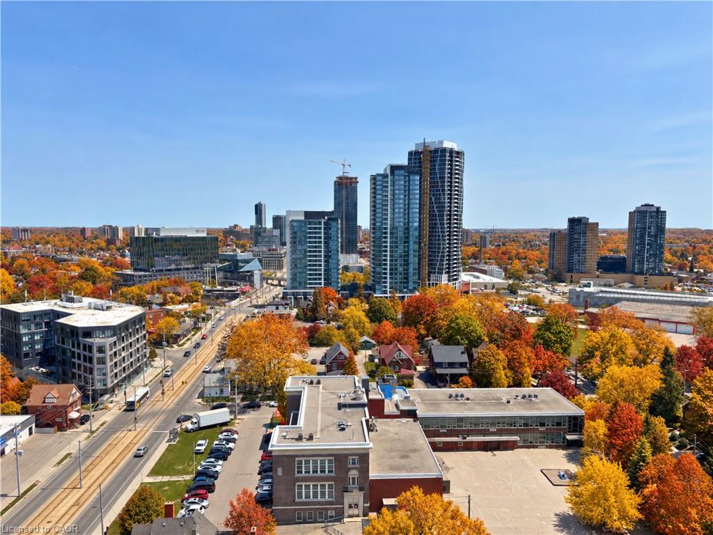 1508-741 King Street W Property Photo 11