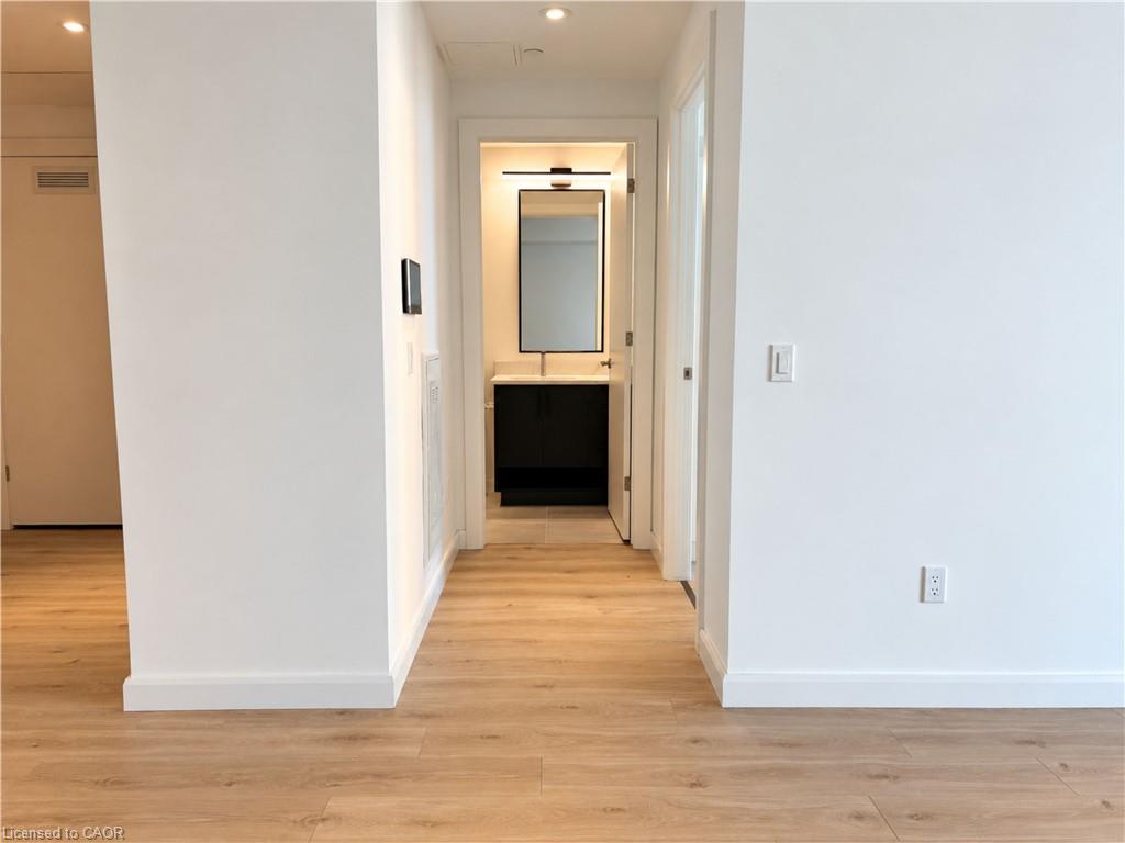 1508-741 King Street W Property Photo 12
