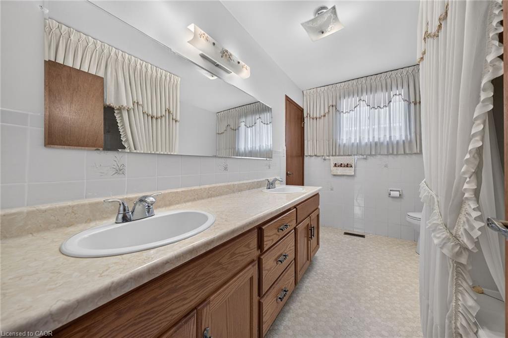 1163 Greenhill Avenue Property Photo 21