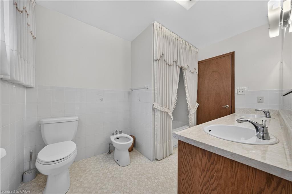 1163 Greenhill Avenue Property Photo 23
