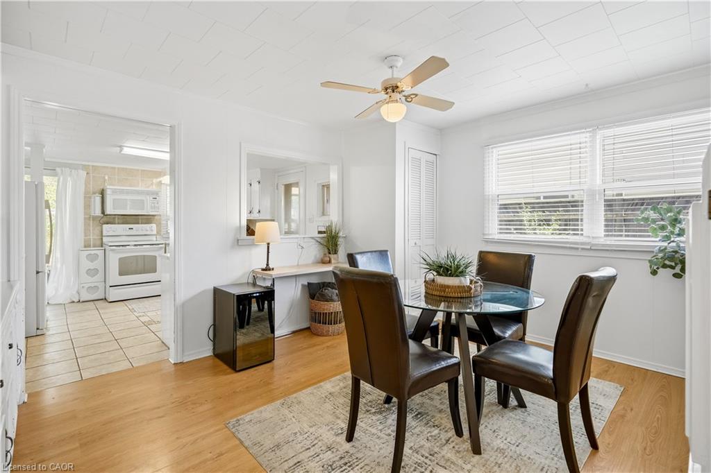 42 Sanderson Street Property Photo 13