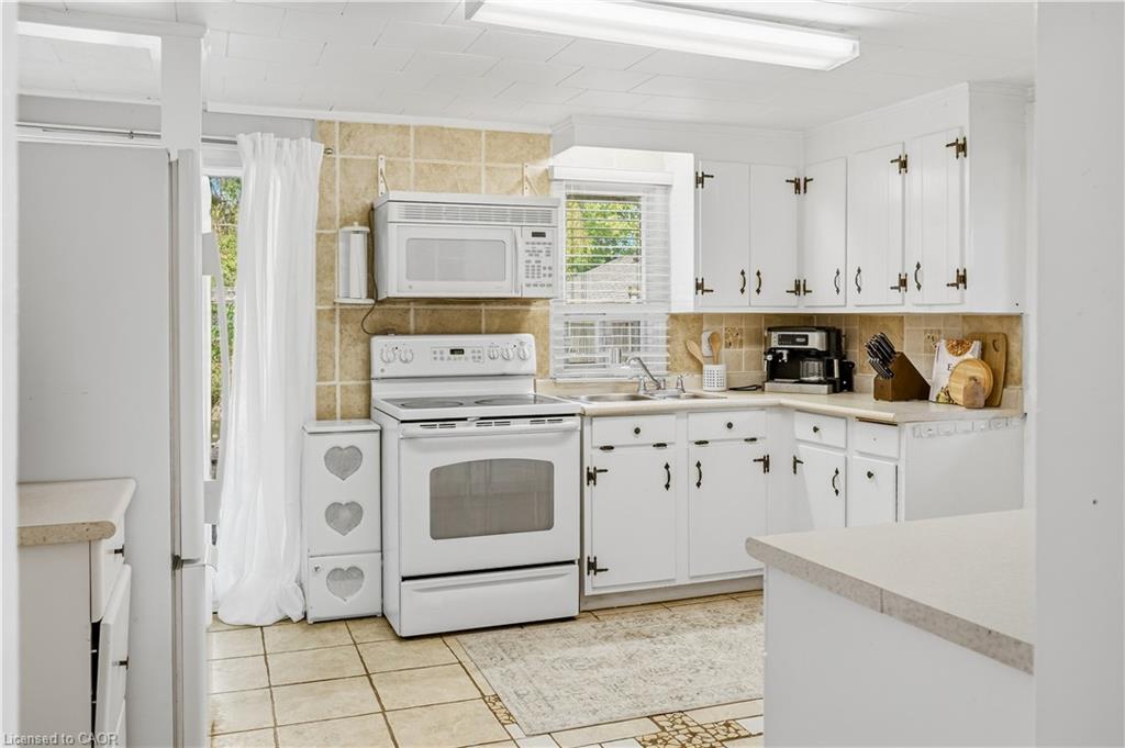 42 Sanderson Street Property Photo 17