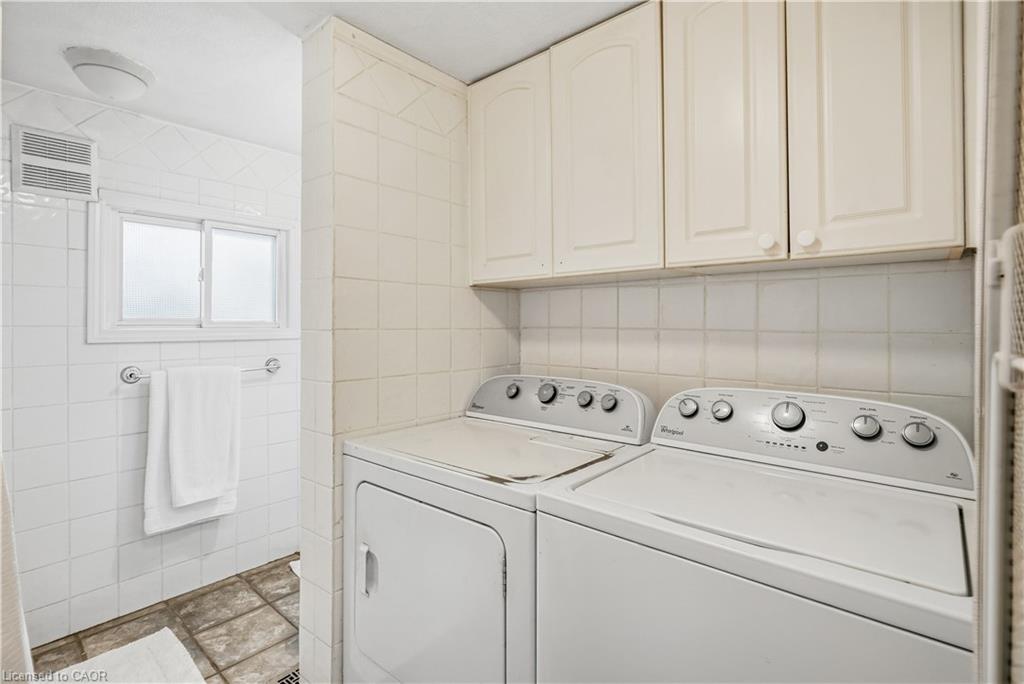 42 Sanderson Street Property Photo 25