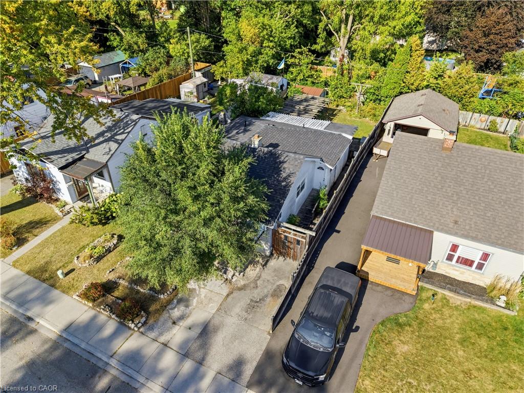 42 Sanderson Street Property Photo 39