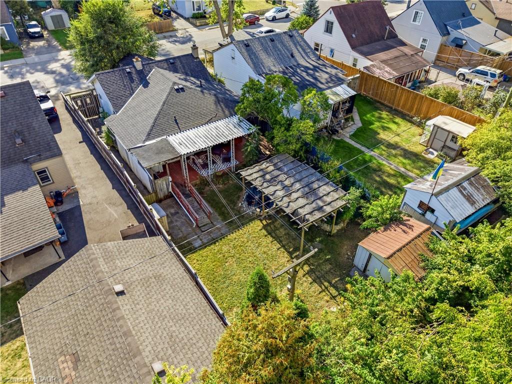 42 Sanderson Street Property Photo 40