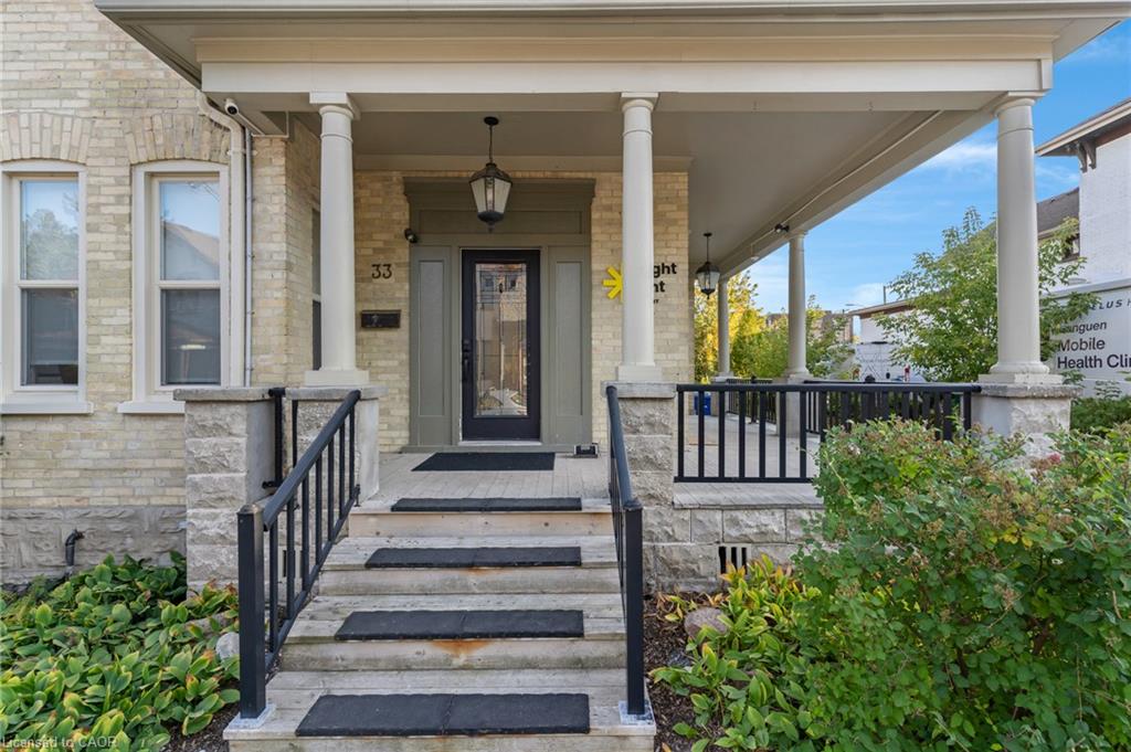 33 Young Street E Property Photo 2