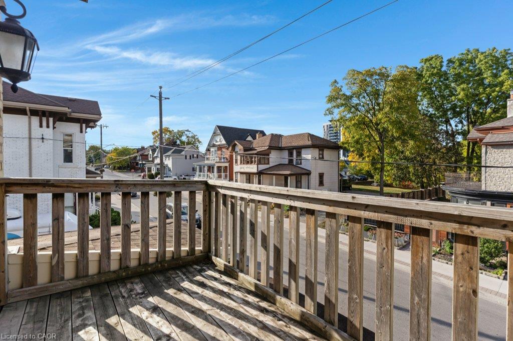 33 Young Street E Property Photo 23