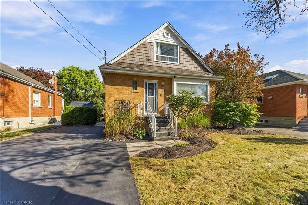 41 Sharon Avenue Property Photo 4