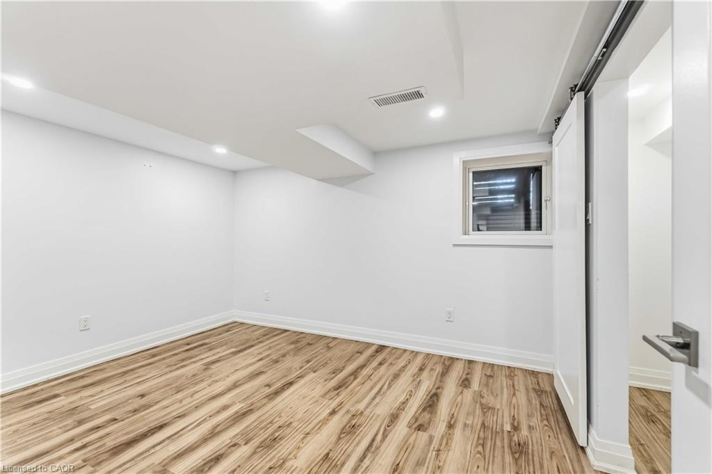 41 Sharon Avenue Property Photo 12