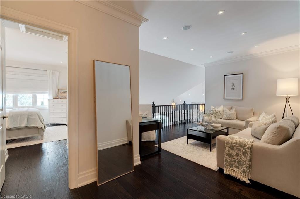 4 Holdroyd Court Property Photo 26