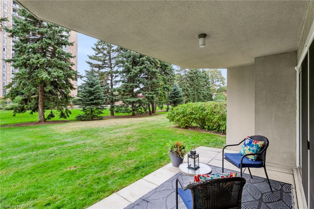 103-5280 Lakeshore Road Property Photo 23