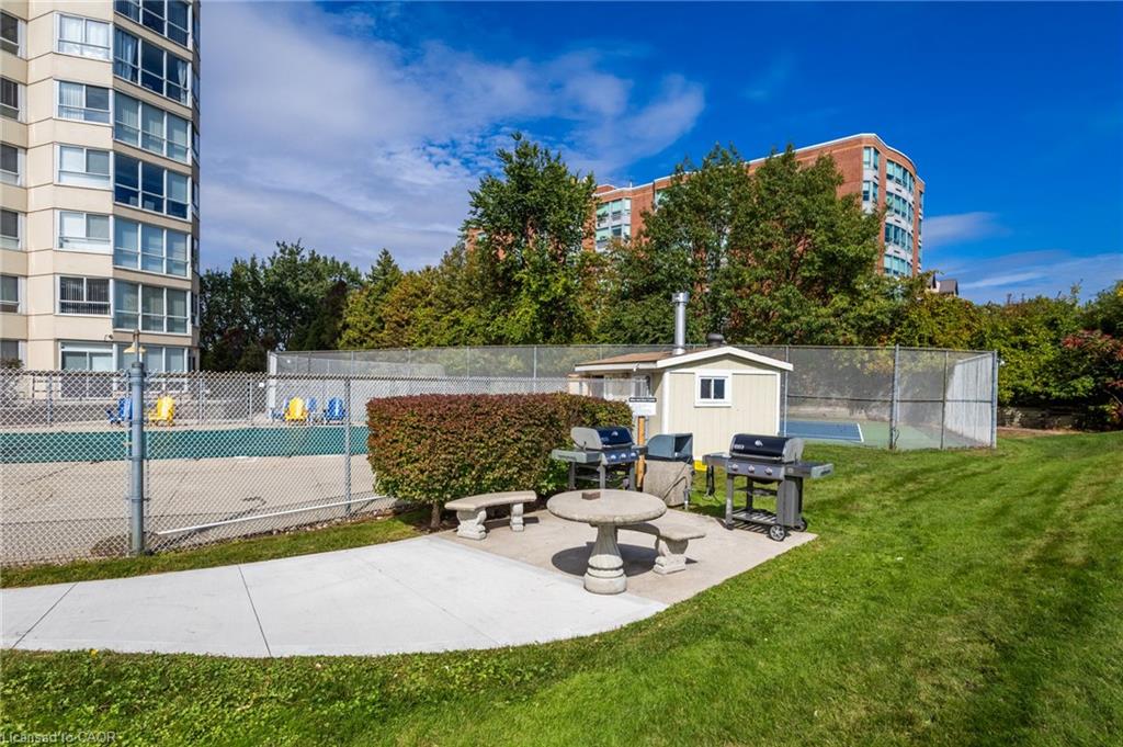 103-5280 Lakeshore Road Property Photo 29