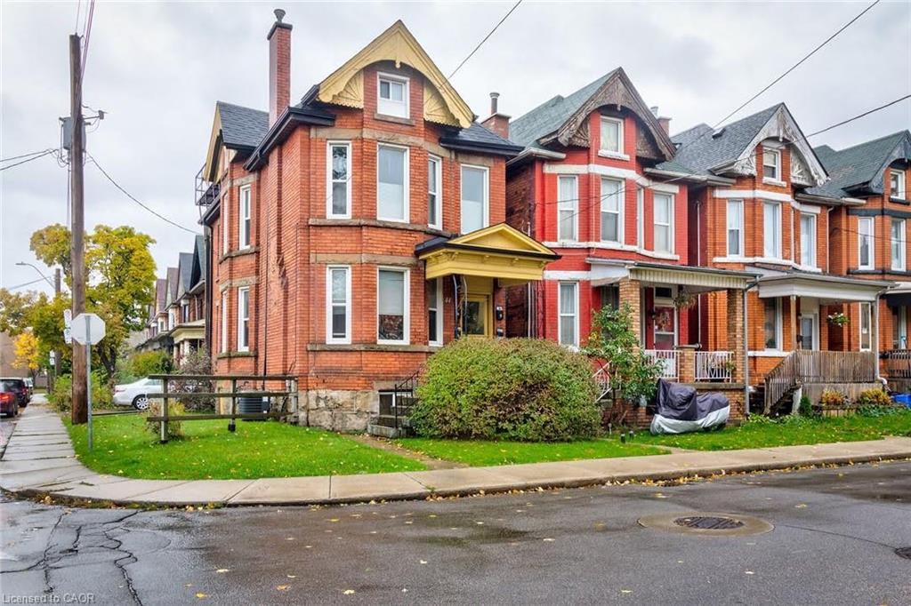 44 Ashley Street Property Photo 1