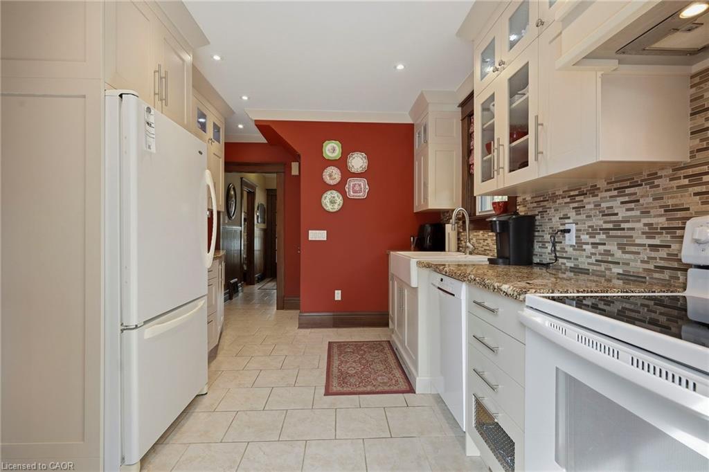 94 River Road Property Photo 12