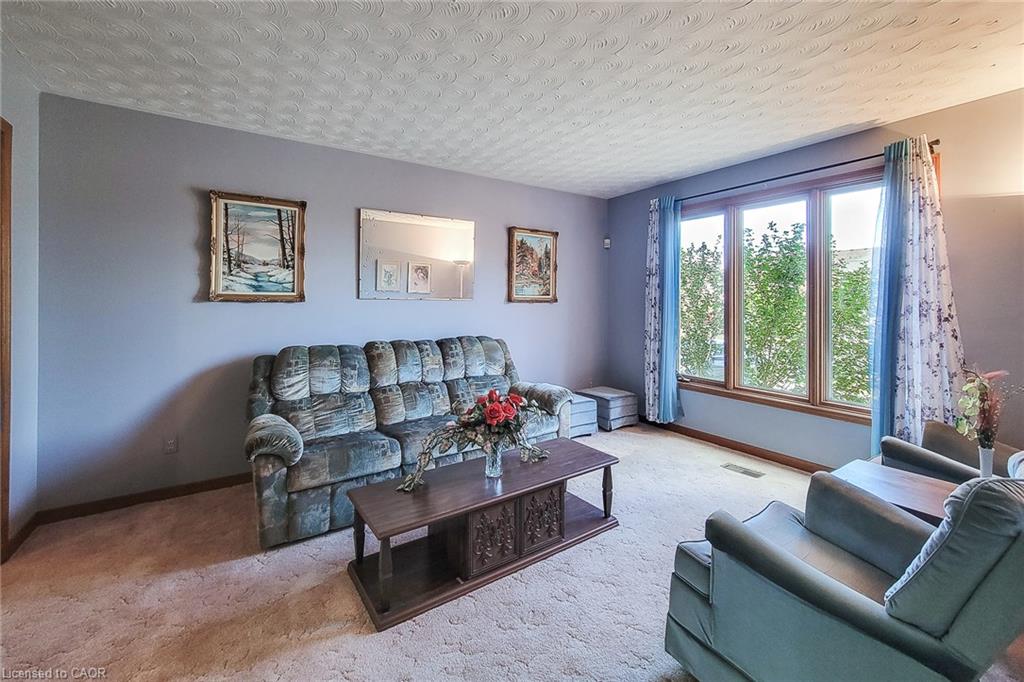 61 Highland Road Property Photo 11