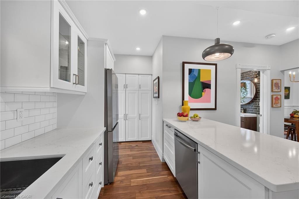 28 Baker Street Property Photo 18