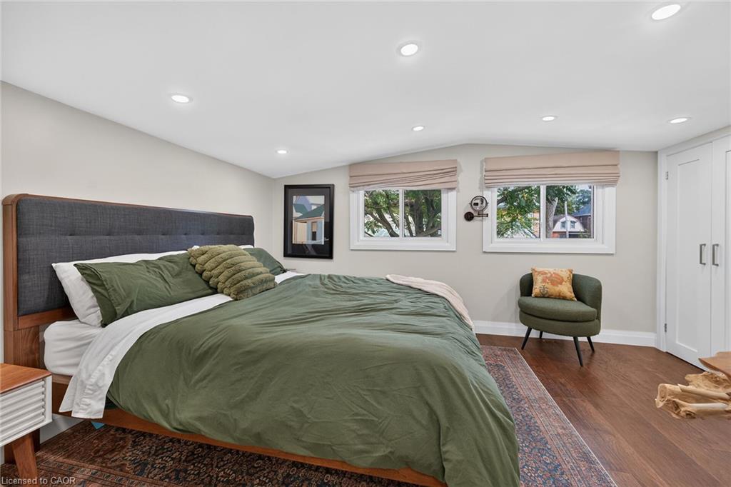 28 Baker Street Property Photo 27