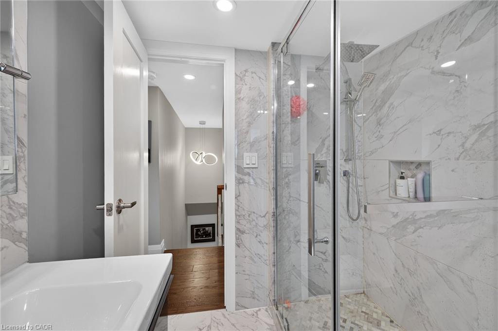28 Baker Street Property Photo 29