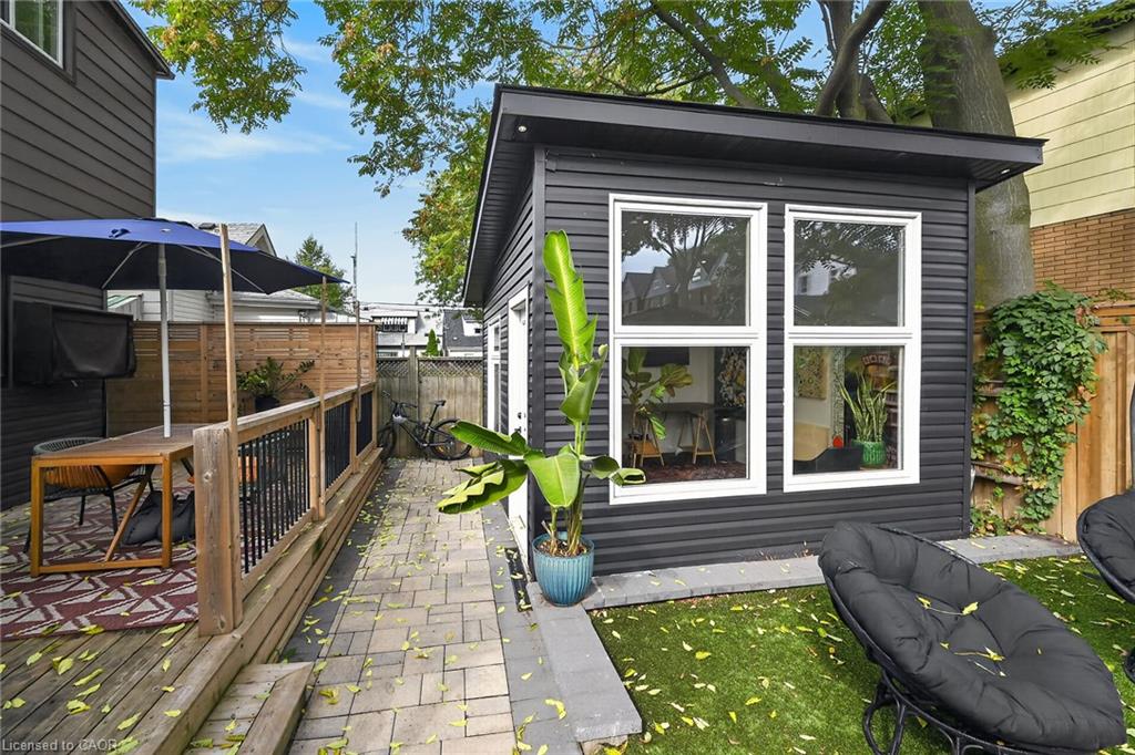 28 Baker Street Property Photo 40