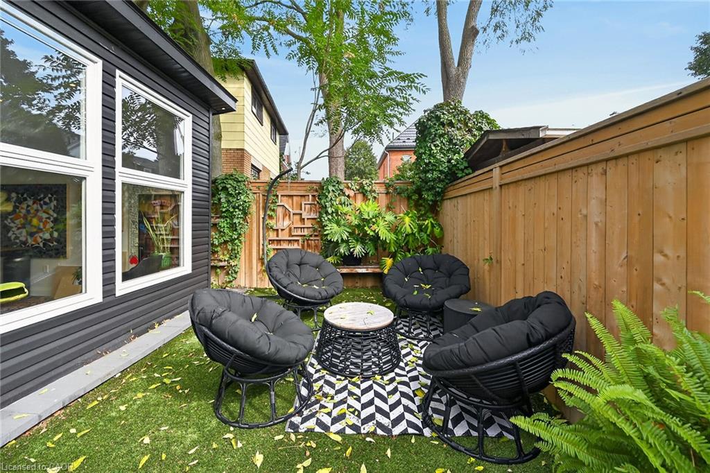 28 Baker Street Property Photo 41