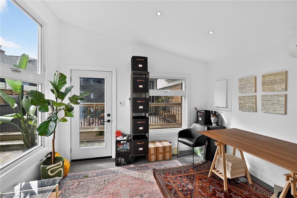 28 Baker Street Property Photo 43